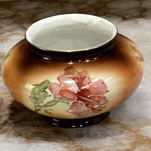 ANTIQUE WARWICK IOGA A-27 LOW VASE POT HIBISCUS